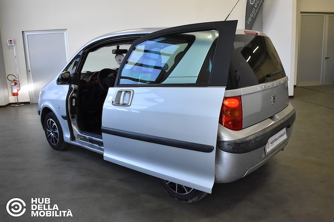 PEUGEOT 1.4 HDi Happy